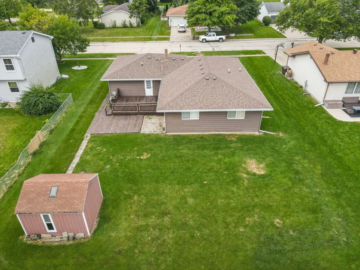 521 Hawthorne Lane