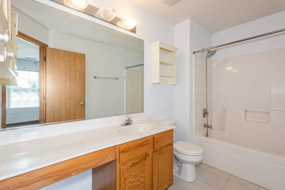2341 Stoughton Circle