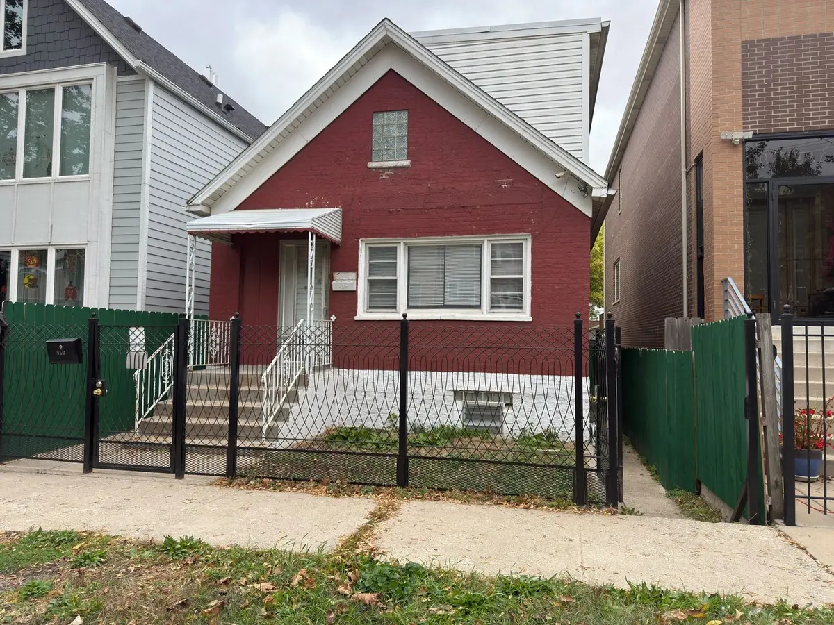 956 W 36th Street