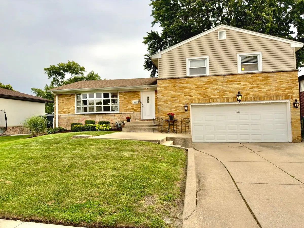 1661 Charleston Court
