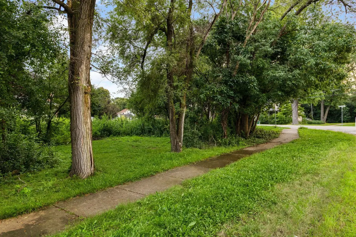 7707 Virginia Court