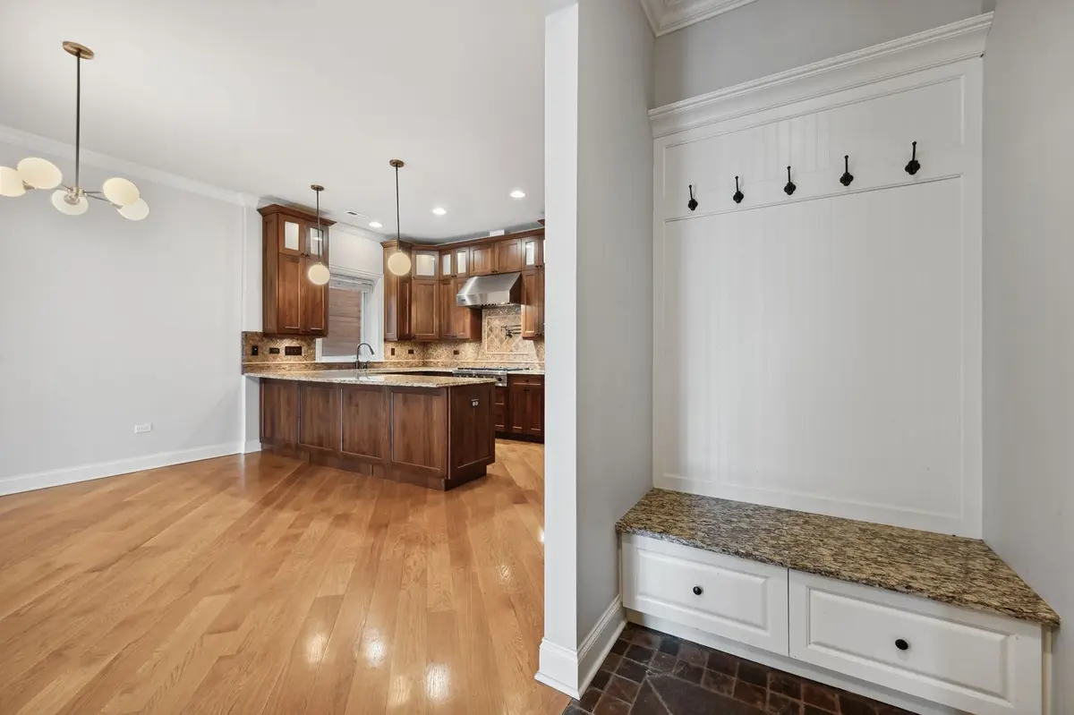 106 S Sangamon Street