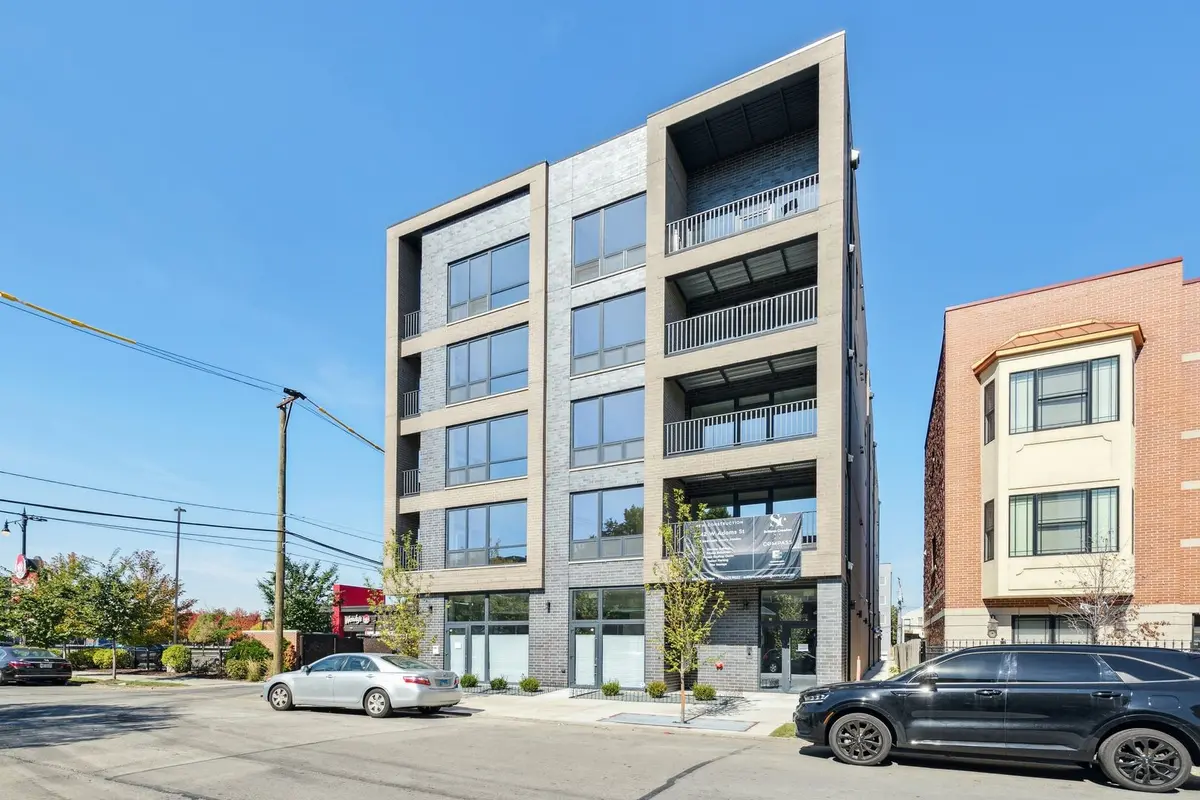2342 W Adams Street