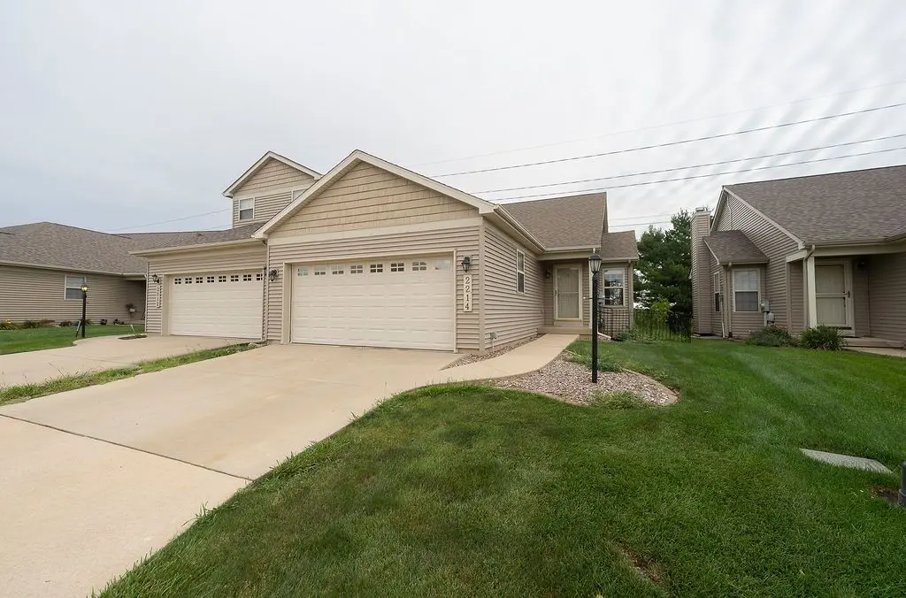 2214 Pebblebrook Lane