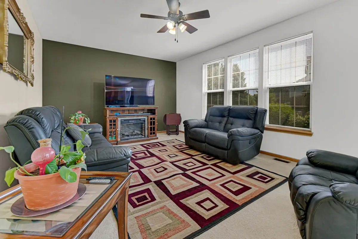 1806 Crestview Drive