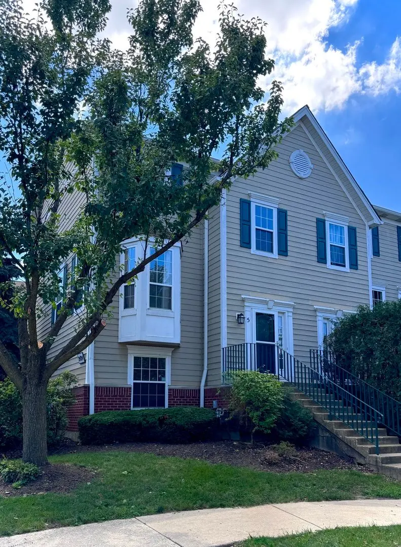 2424 Courtyard Circle