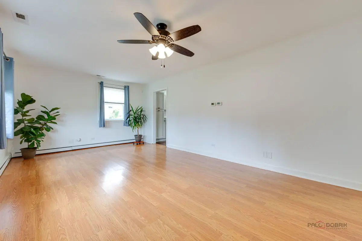1091 E Villa Drive