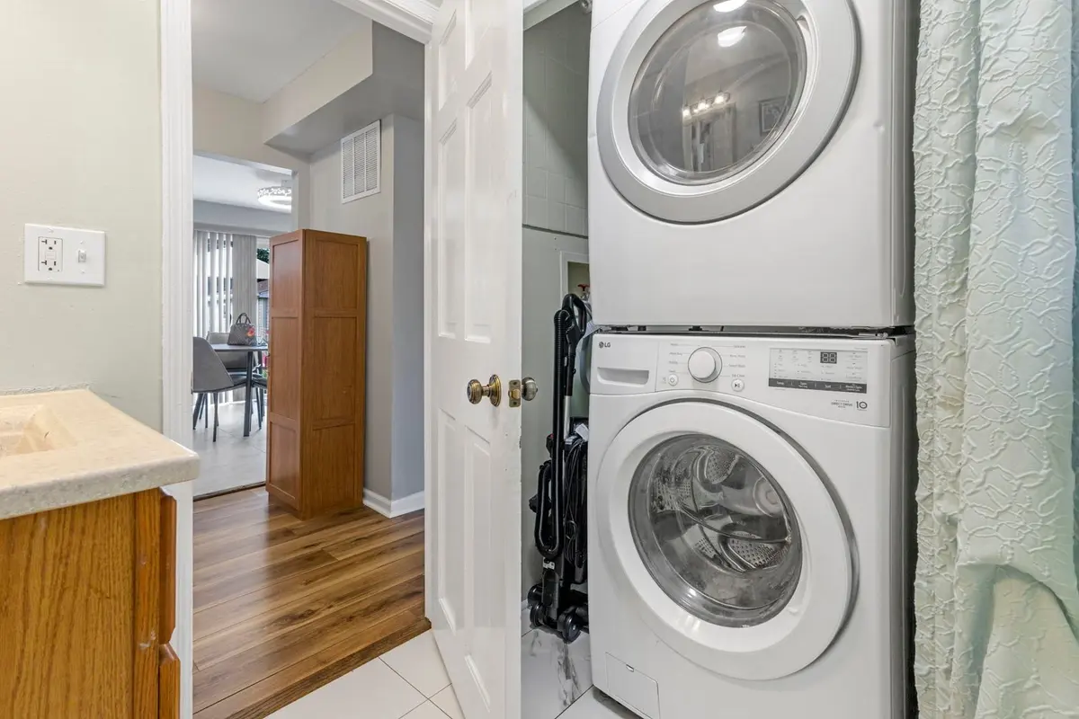 309 E Walnut Street
