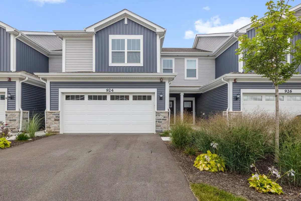 924 Shagbark Lane