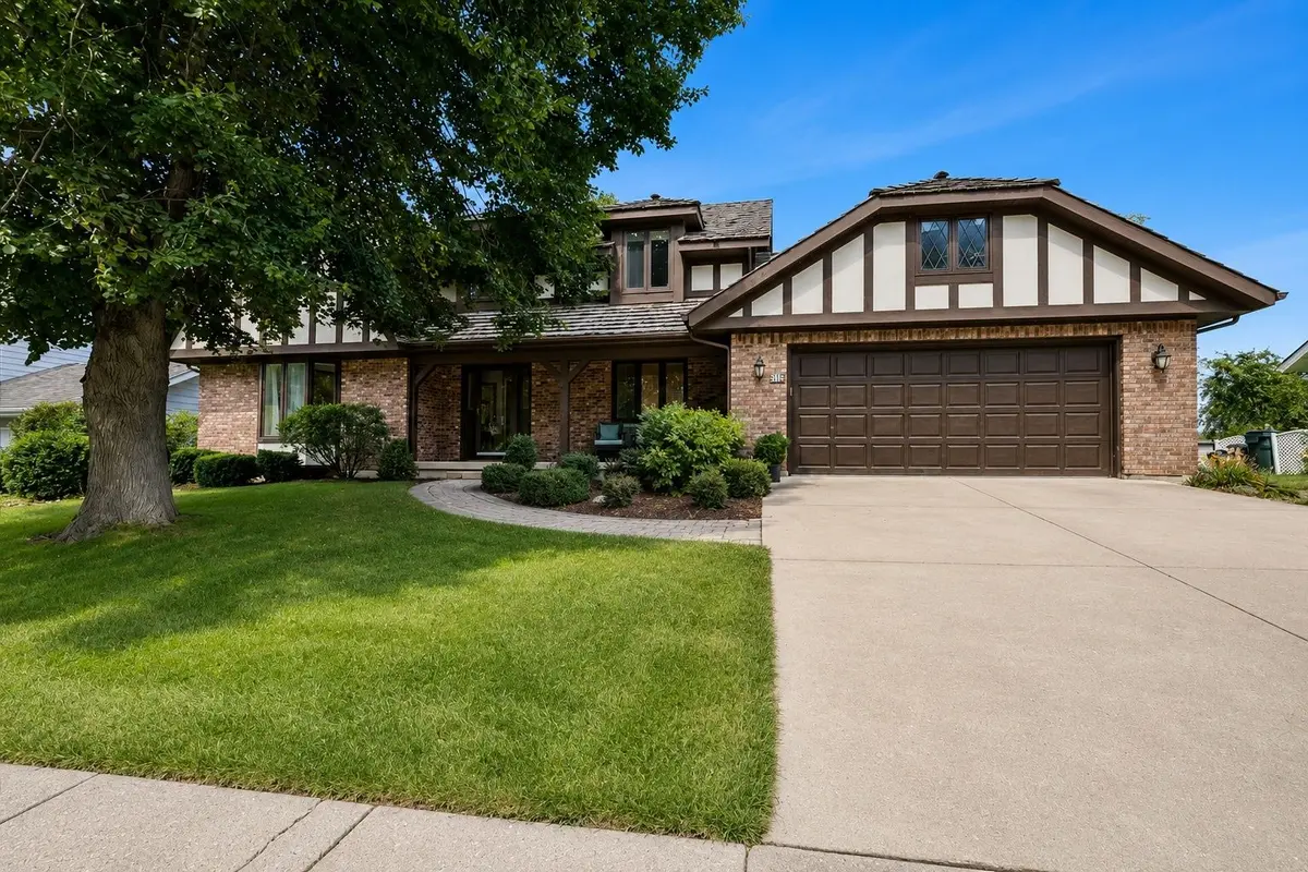 612 Paddock Lane