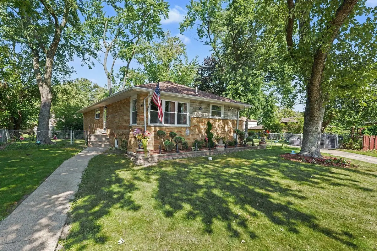908 E 159th Place
