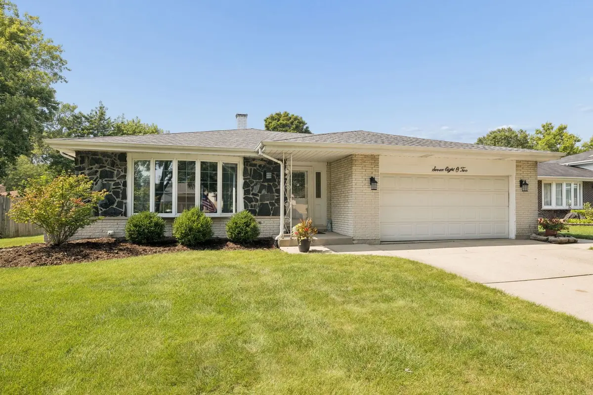 7802 Sawyer Road