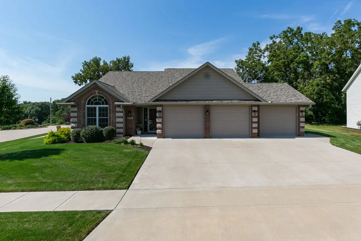 1111 33rd Ave Circle