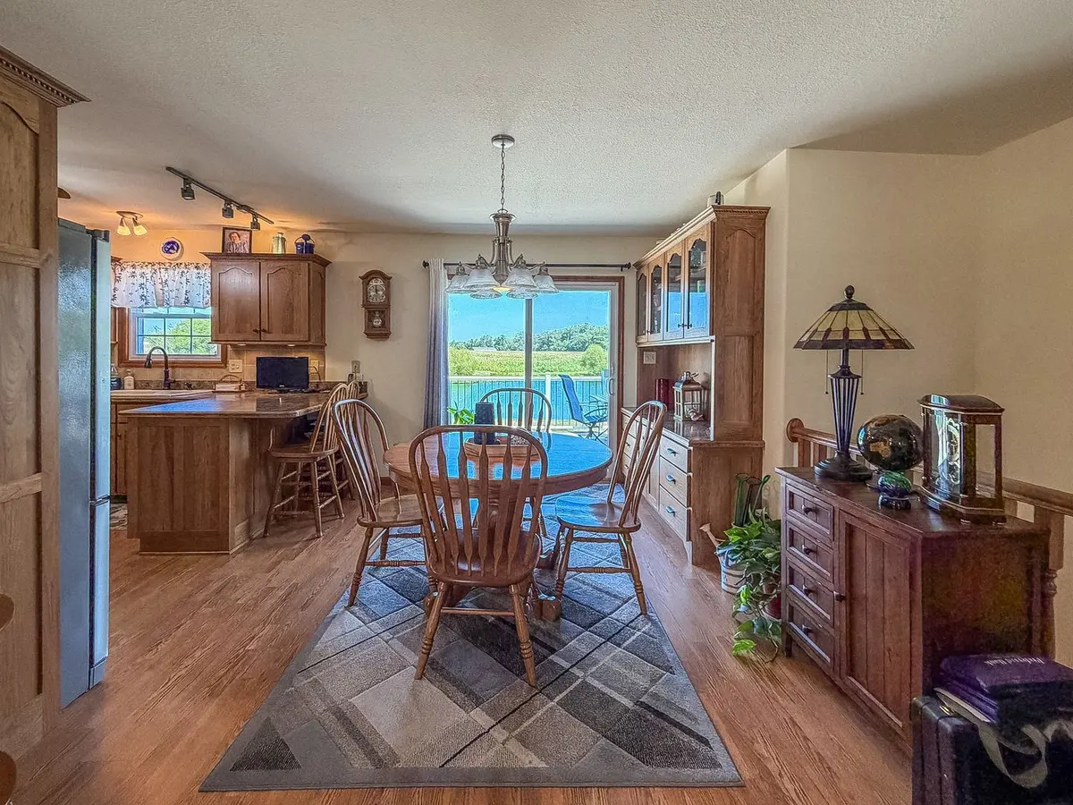 2309 E Lakeview Drive