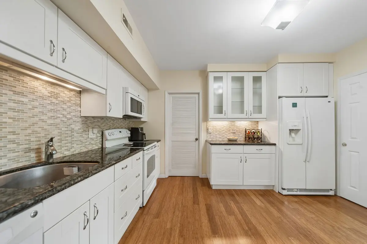 1214 Gulfstream Parkway