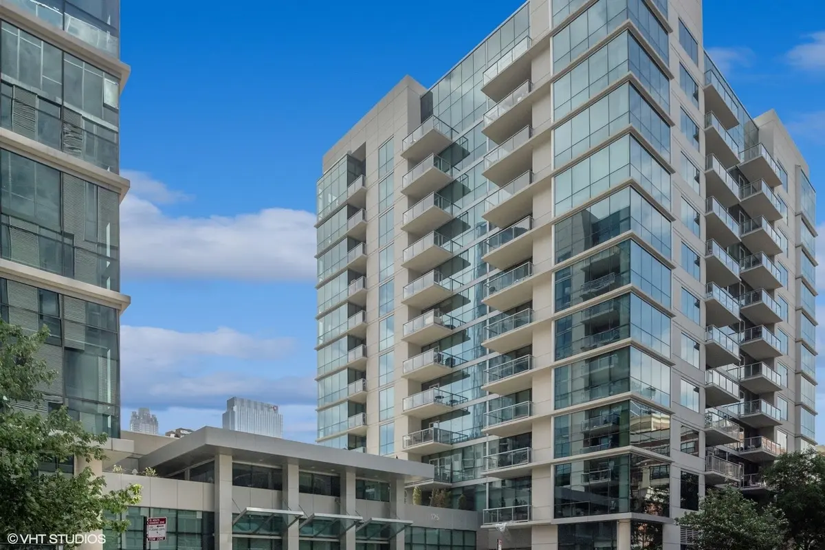 123 S Green Street
