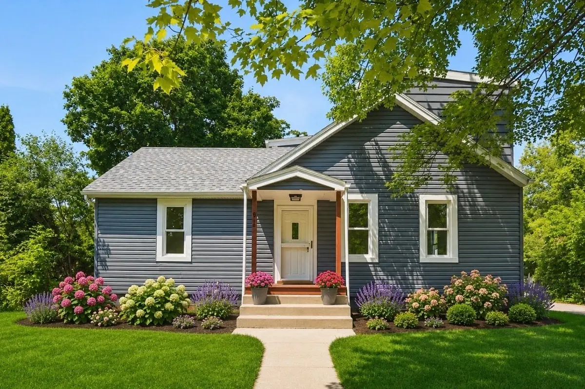 818 Bach Street