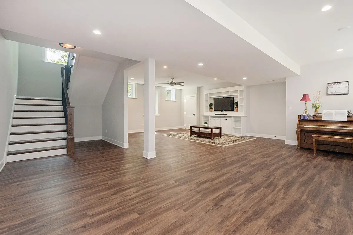 14633 Highland Avenue