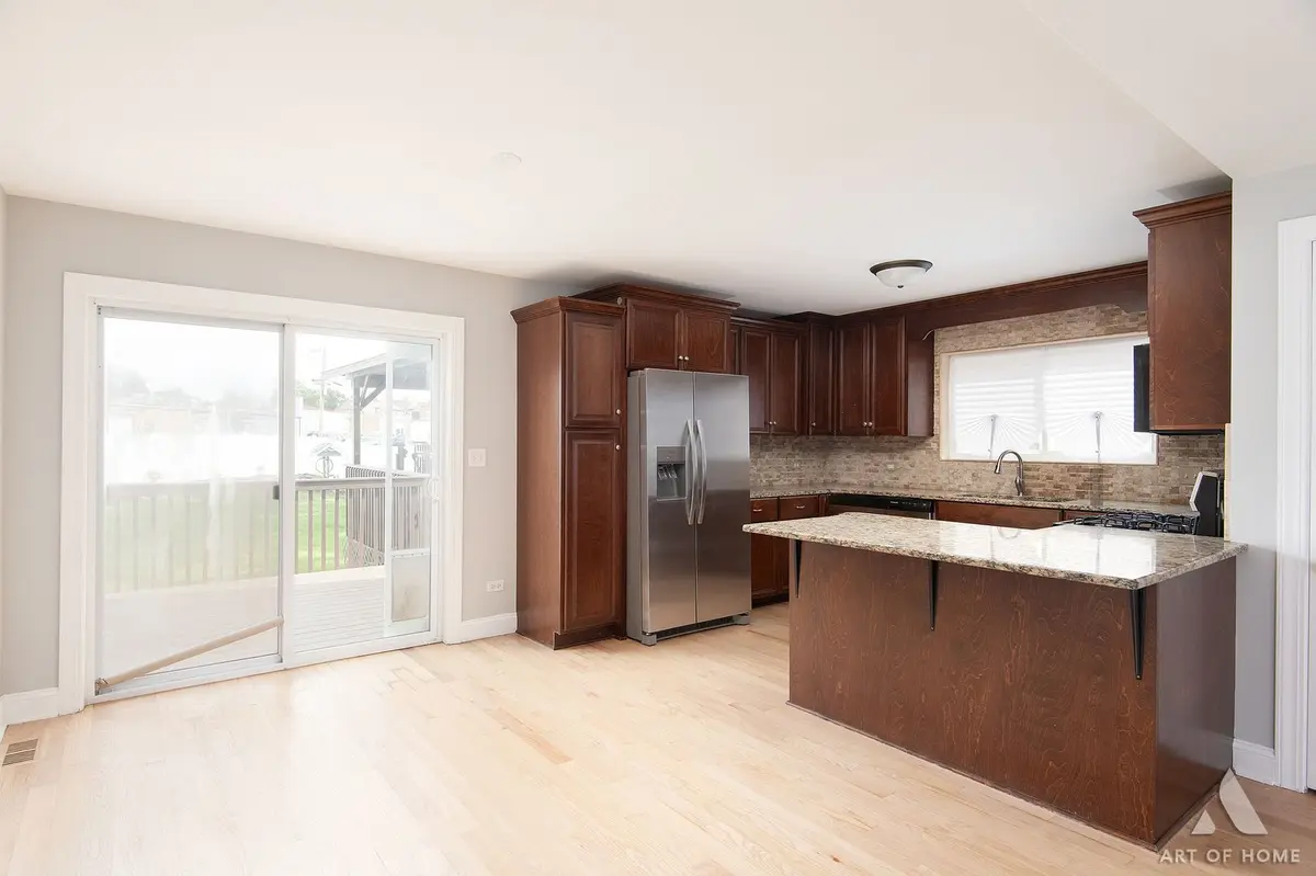6120 W 98th Street