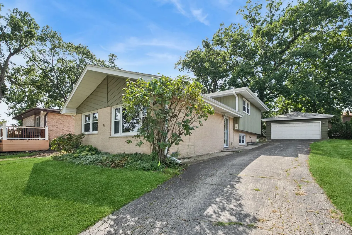 9352 S 82nd Court