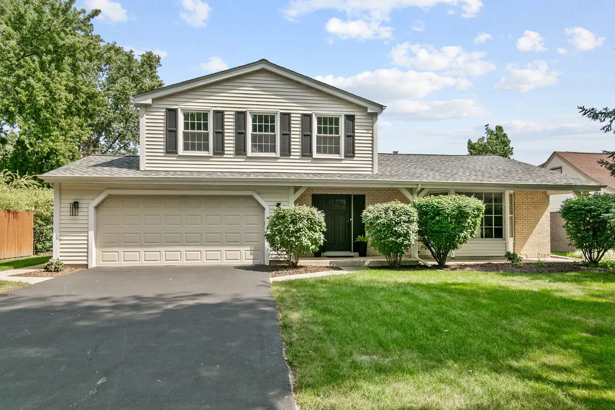 1554 CHICKASAW Drive