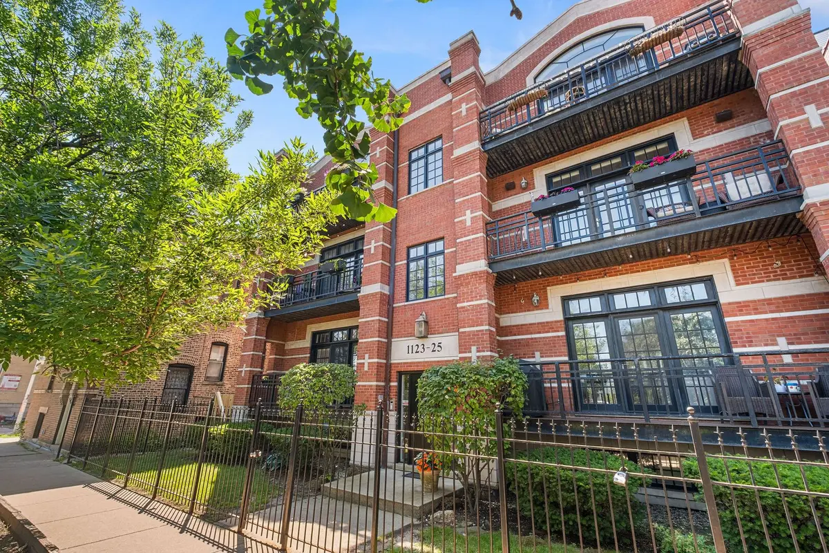 1123 W Grace Street