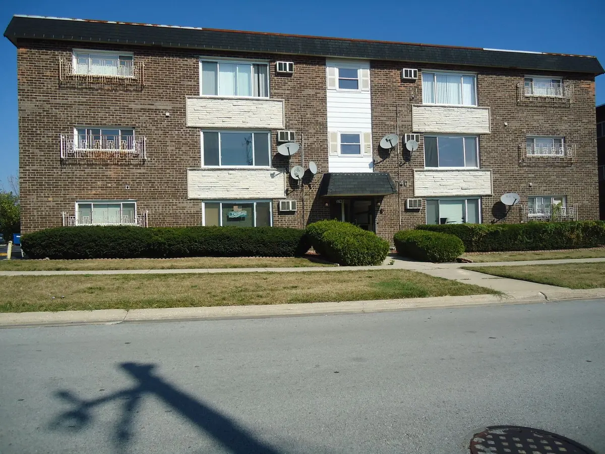 5740 W 108th Street