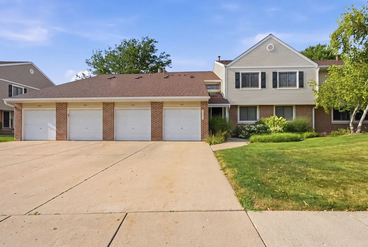 938 Hidden Lake Drive