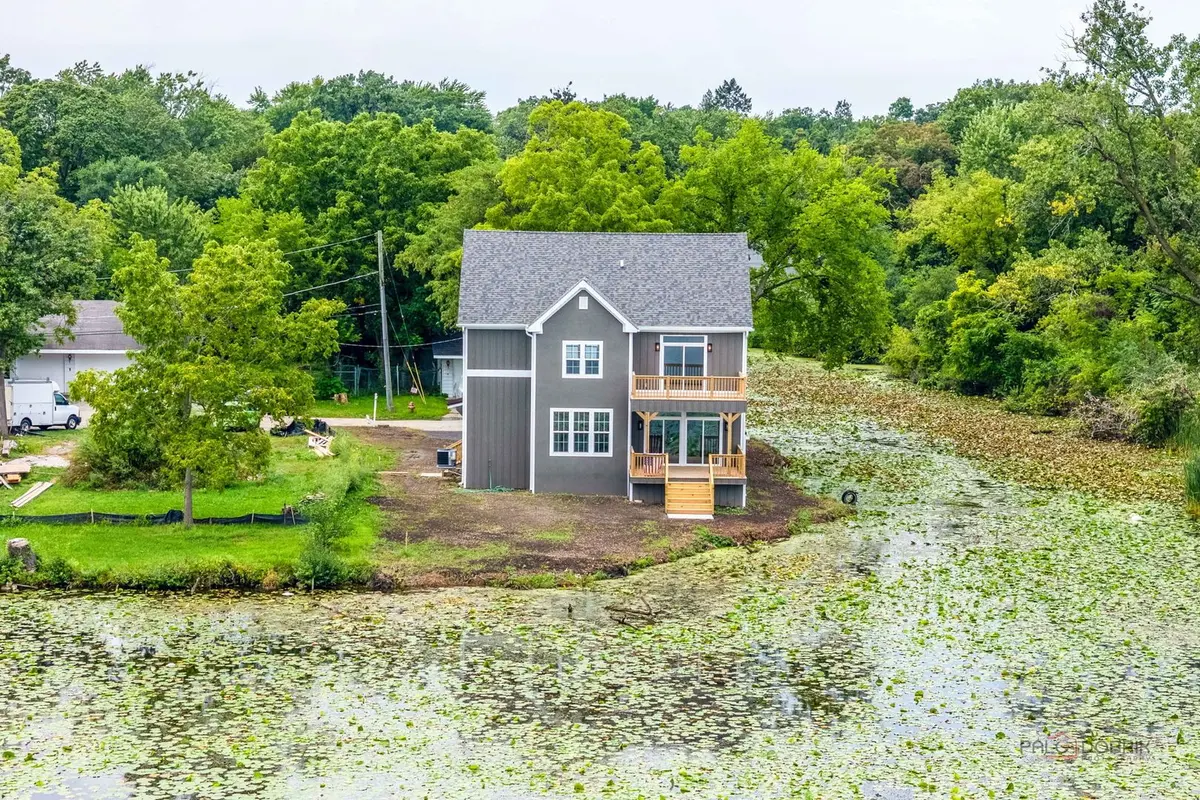 807 Lakeview Drive
