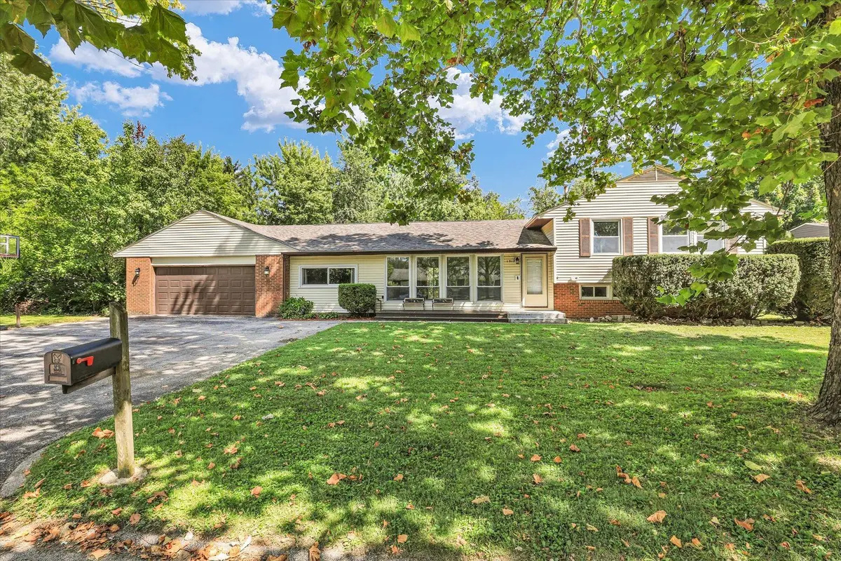1912 Clover Lane