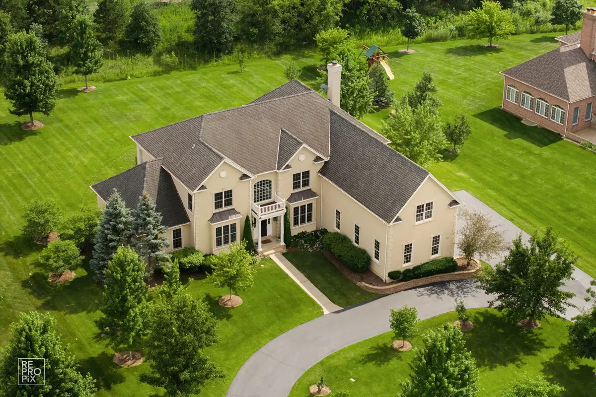 23 Wood Oaks Drive