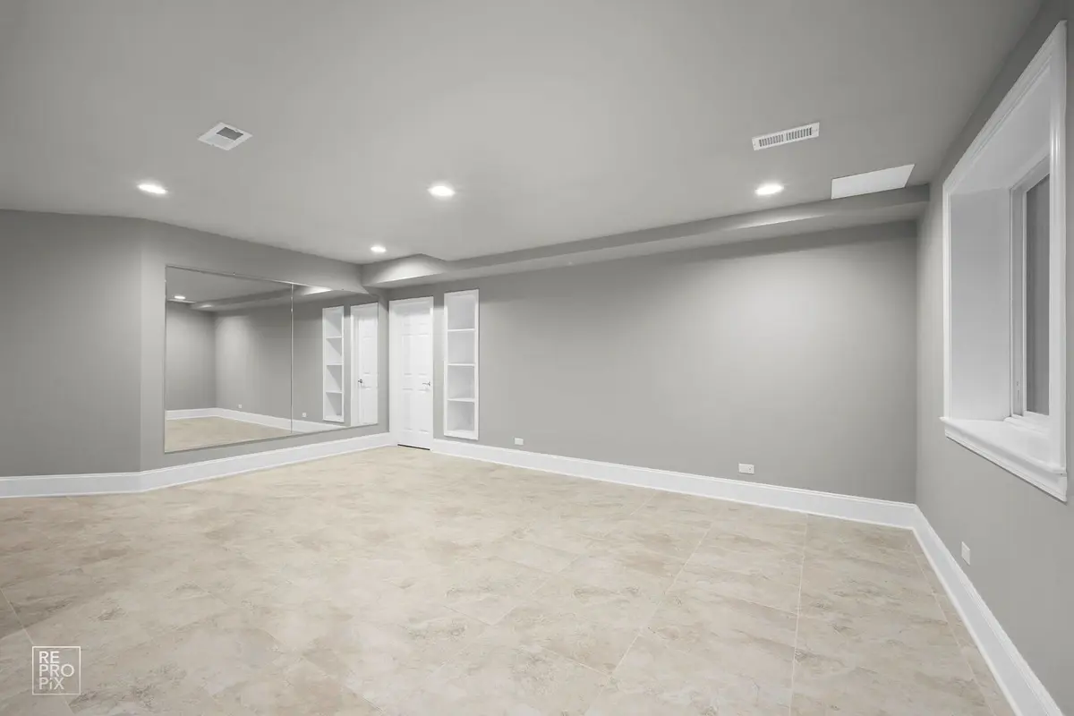 23 Wood Oaks Drive