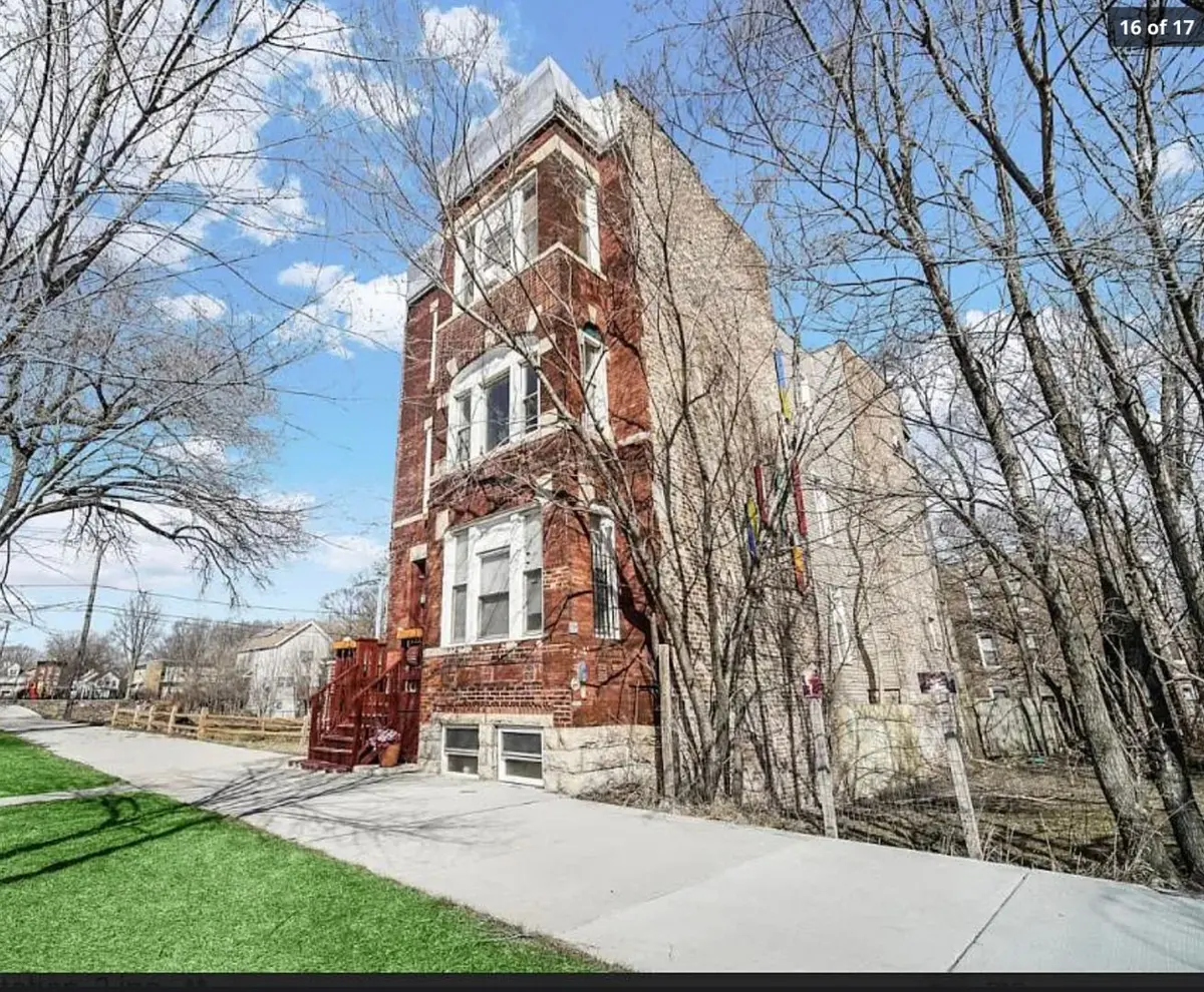 3326 E 90th Street