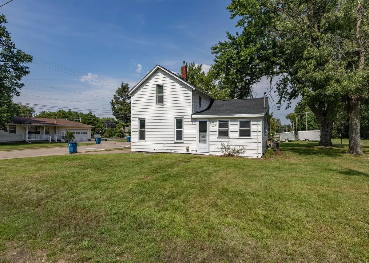 1216 4th Street