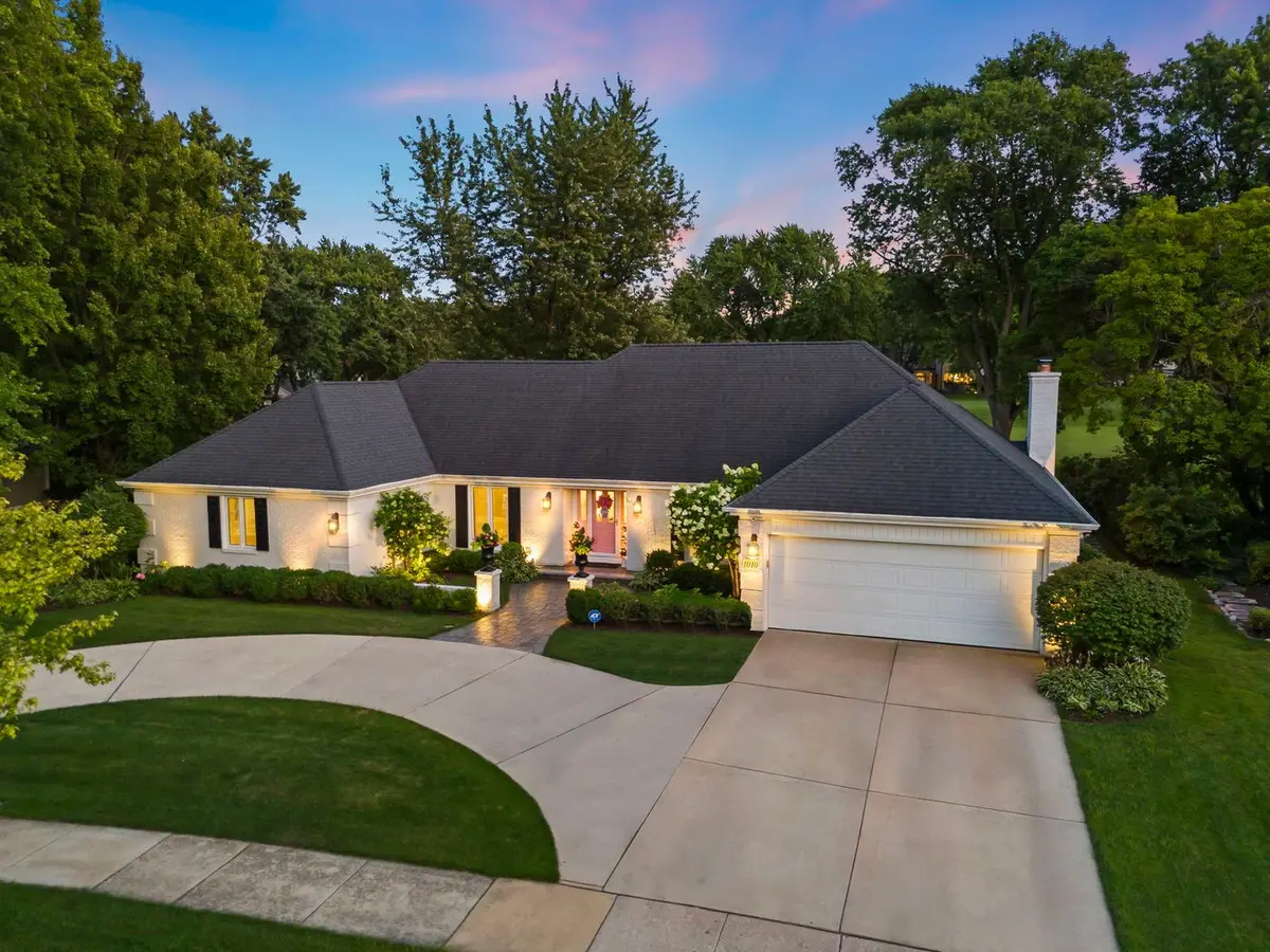 1010 Thunderbird Lane
