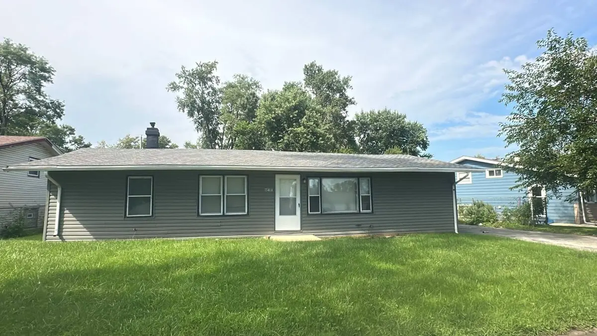 15404 Maple Lane