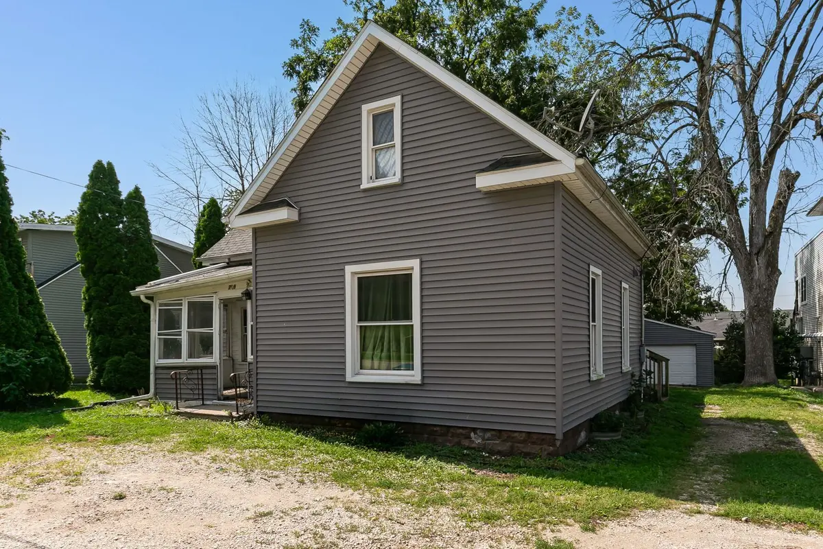 709 N High Street