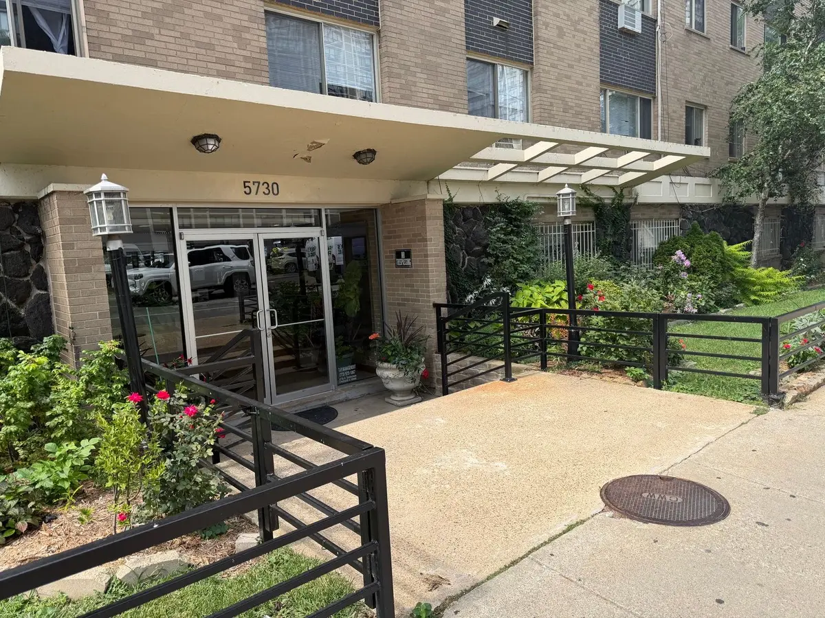 5730 N Sheridan Road