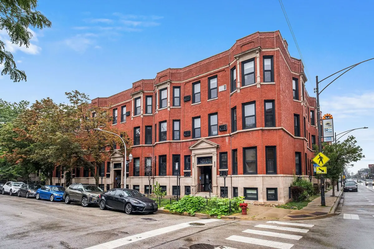 800 W George Street