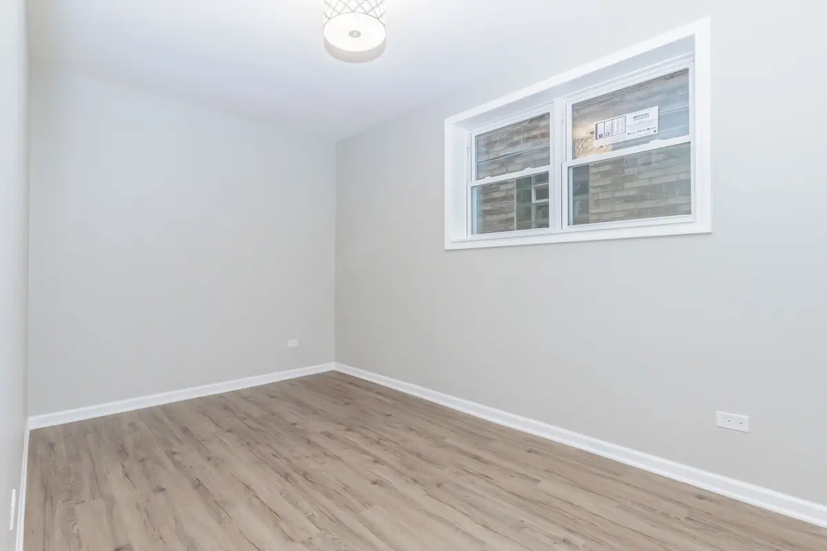 1343 W 31st Street