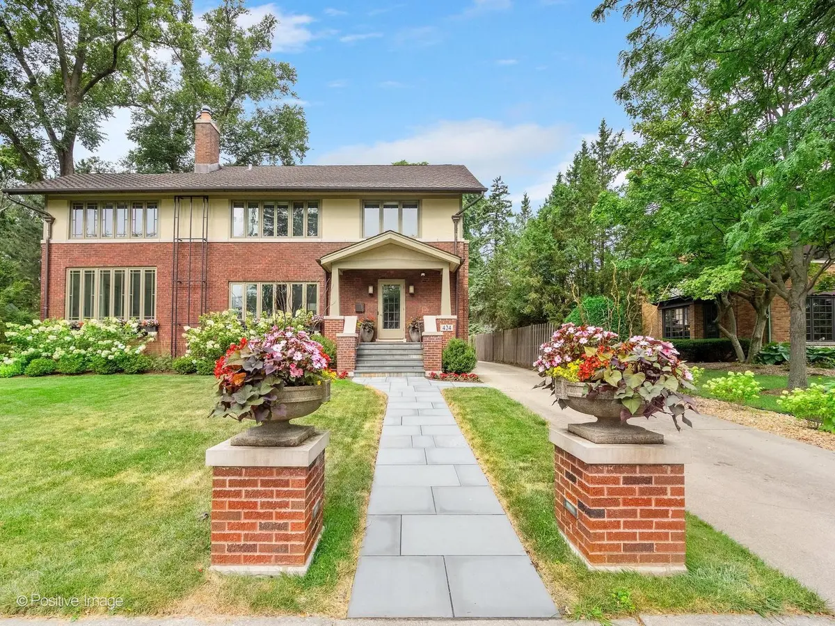 424 Blackstone Avenue