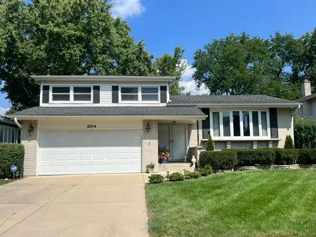 2314 E Lillian Lane