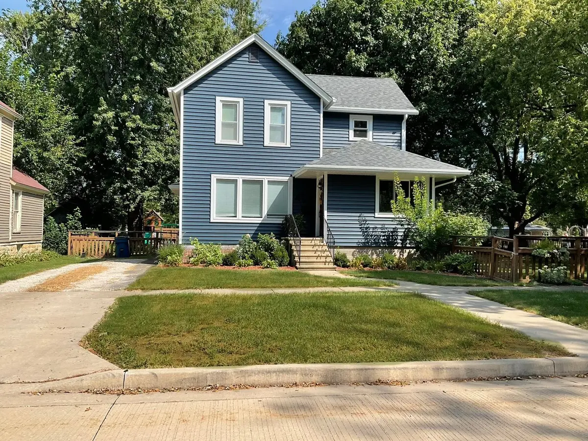 406 E Chippewa Street