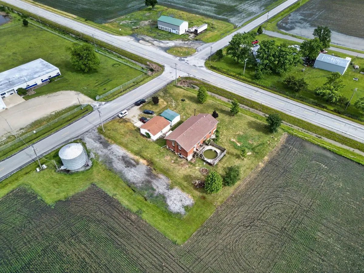 18015 N 2100 East Road