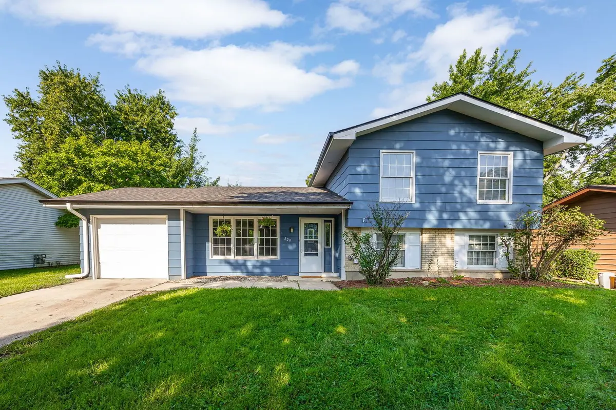 229 N Schmidt Road
