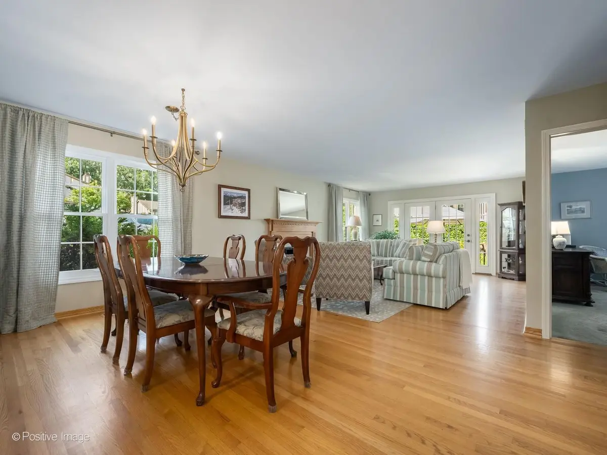 1049 Wheaton Oaks Drive