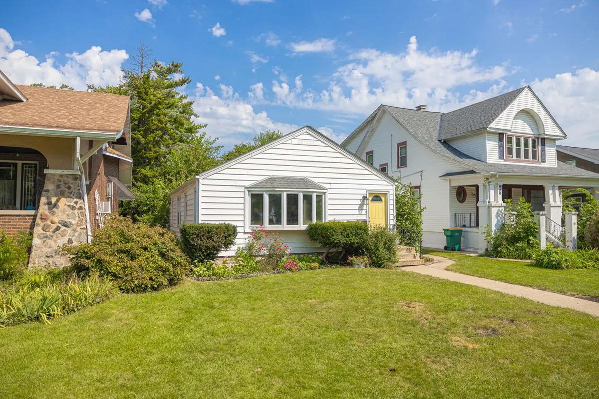 811 Buell Avenue