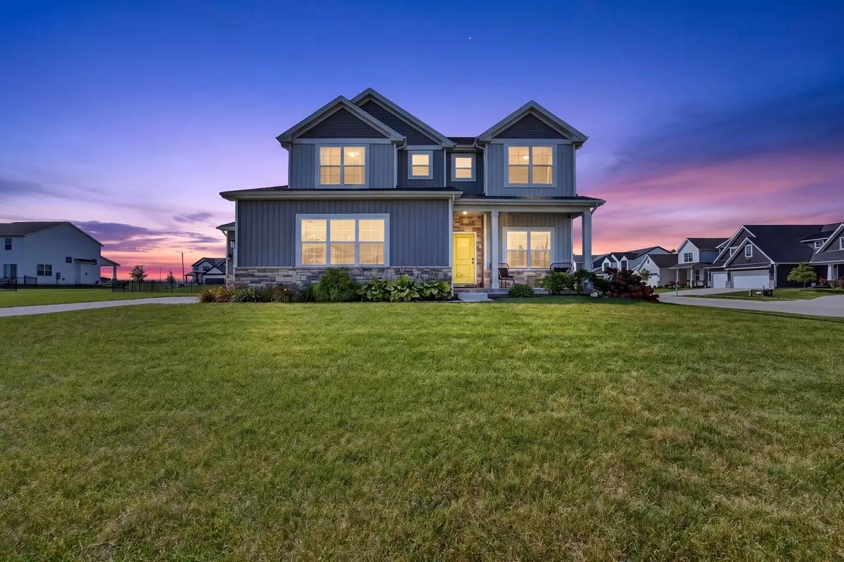 1 Bucktown Court