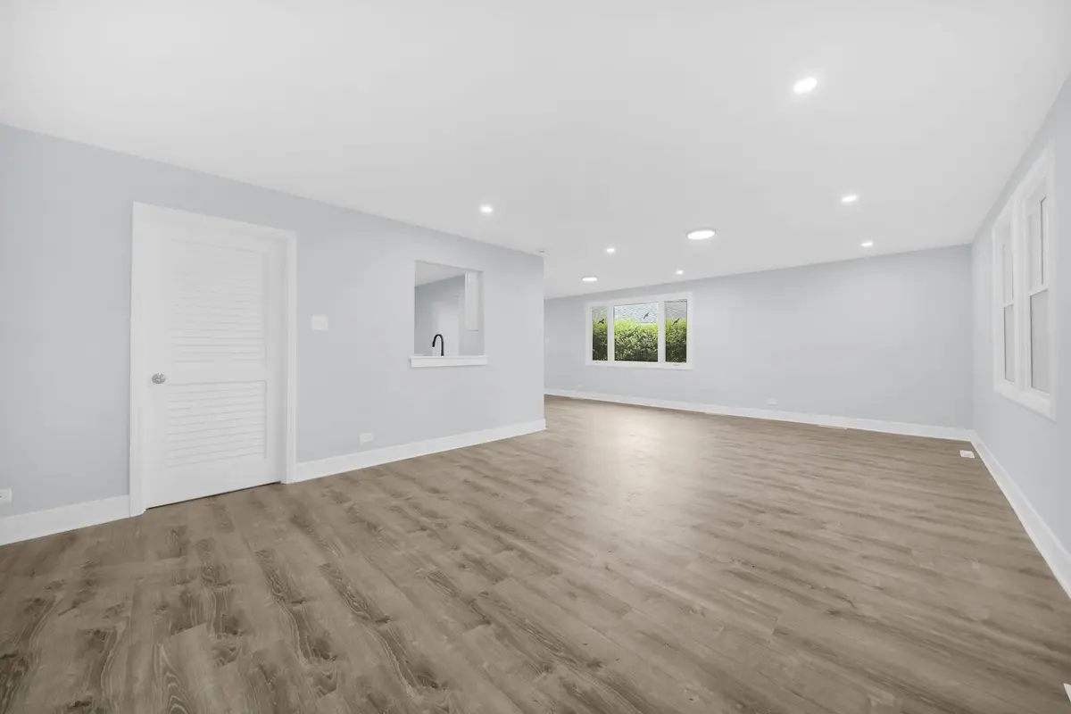357 Indianwood Boulevard