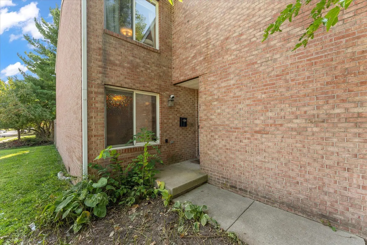 1319 E Harding Drive